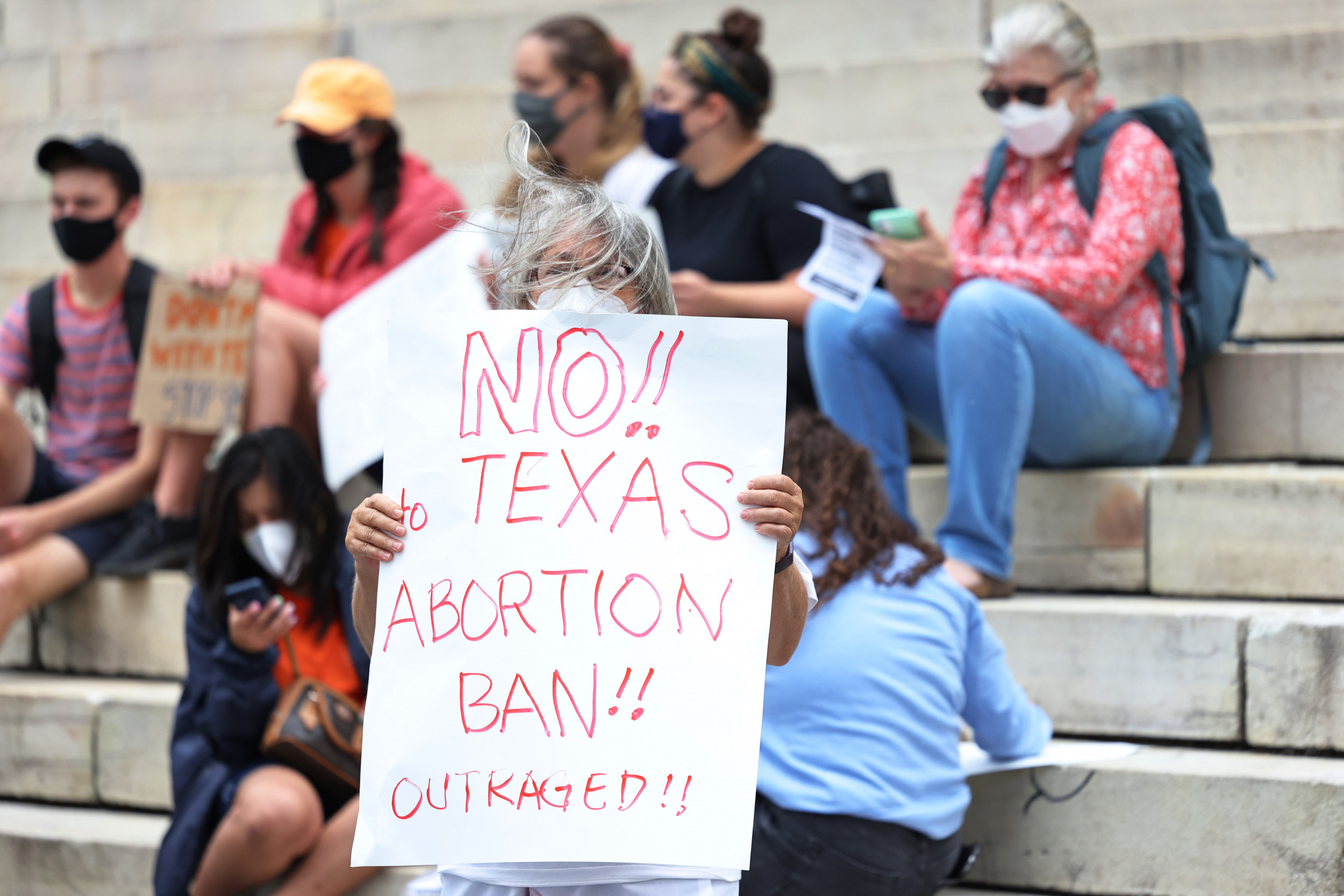 Sotomayor says other justices buried "heads in the sand" over abortion ban 1 Sotomayor says other justices buried "heads in the sand" over abortion ban
