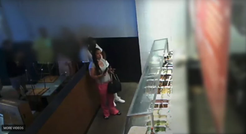 Chipotle customer pulls gun after being told to order online 2 Woman pulls gun at Chipotle
