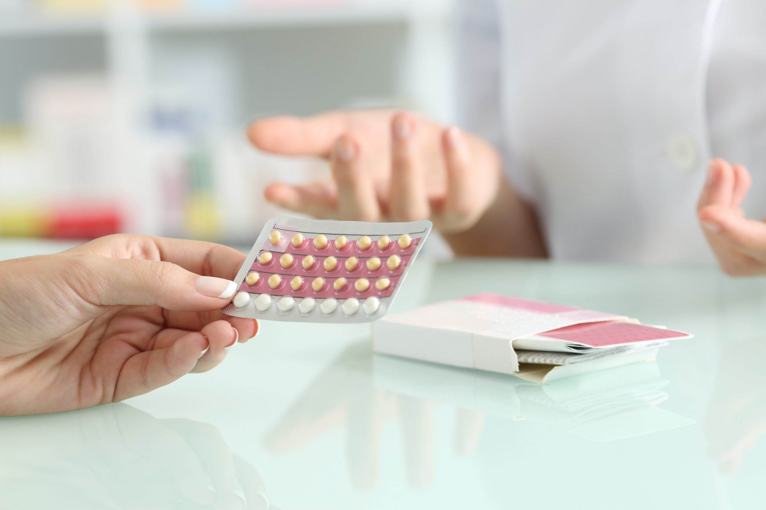 Men shocked to discover birth control side effects: "Rather get pregnant" 1 Men shocked to discover birth control side effects: "Rather get pregnant"