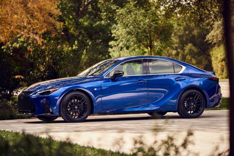 2022 Lexus IS350