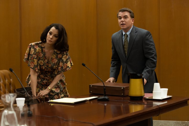 Parker Posey la escalera