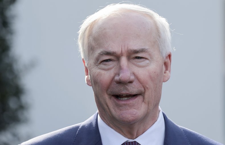 Gobernador Asa Hutchinson