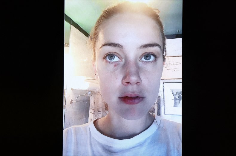 Amber Heard wirft häusliche Gewalt vor