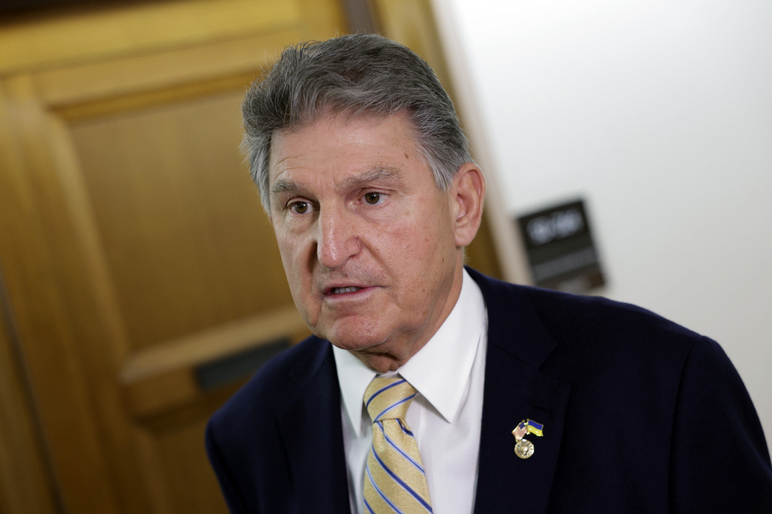 Manchin Admits His Brand Of Democrat Is A Losing Strategy Newsweek