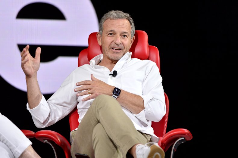 Bob Iger habla en una conferencia
