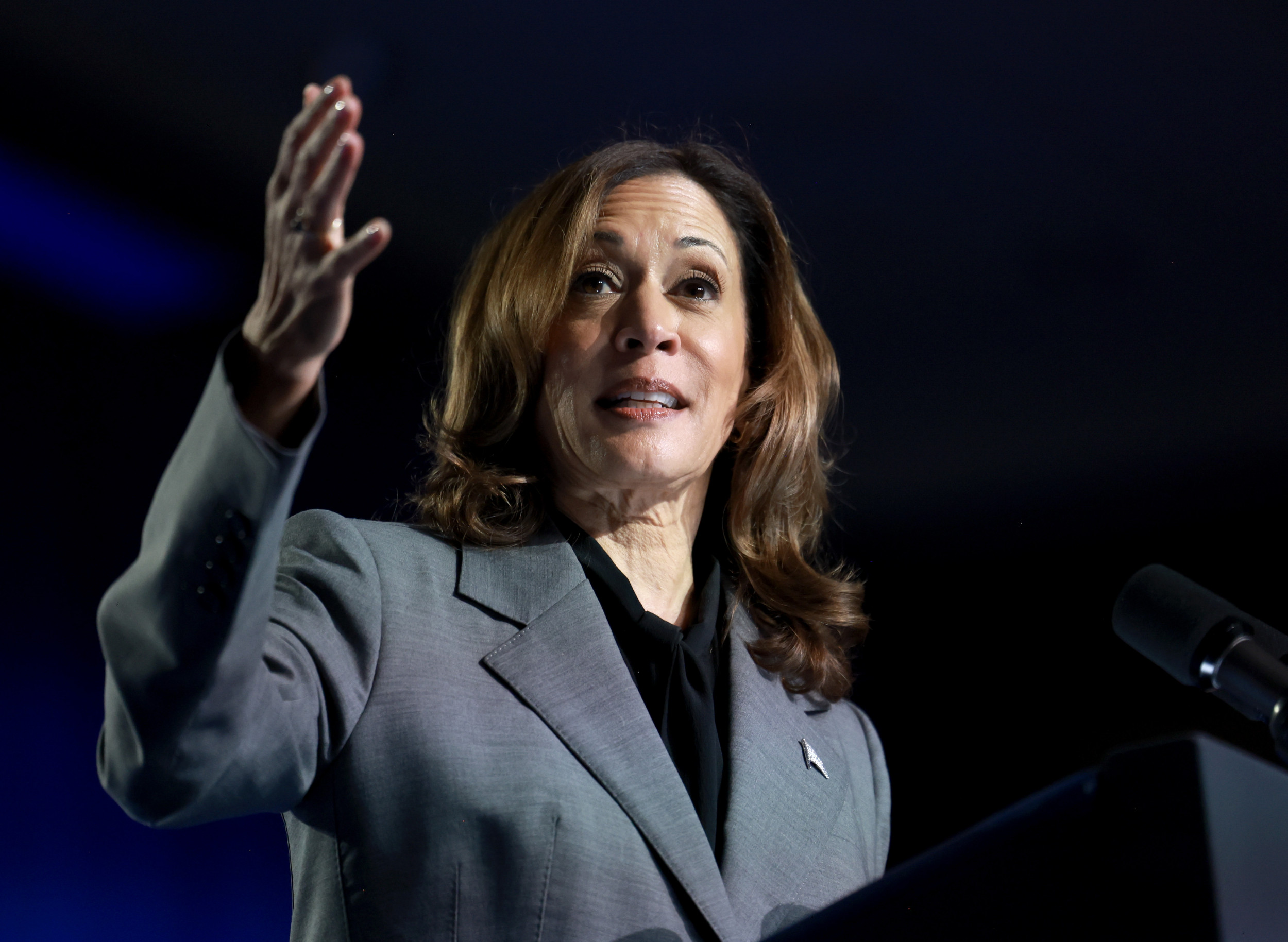 Fact Check Kamala Harris Hammered Video Was Edited Newsweek