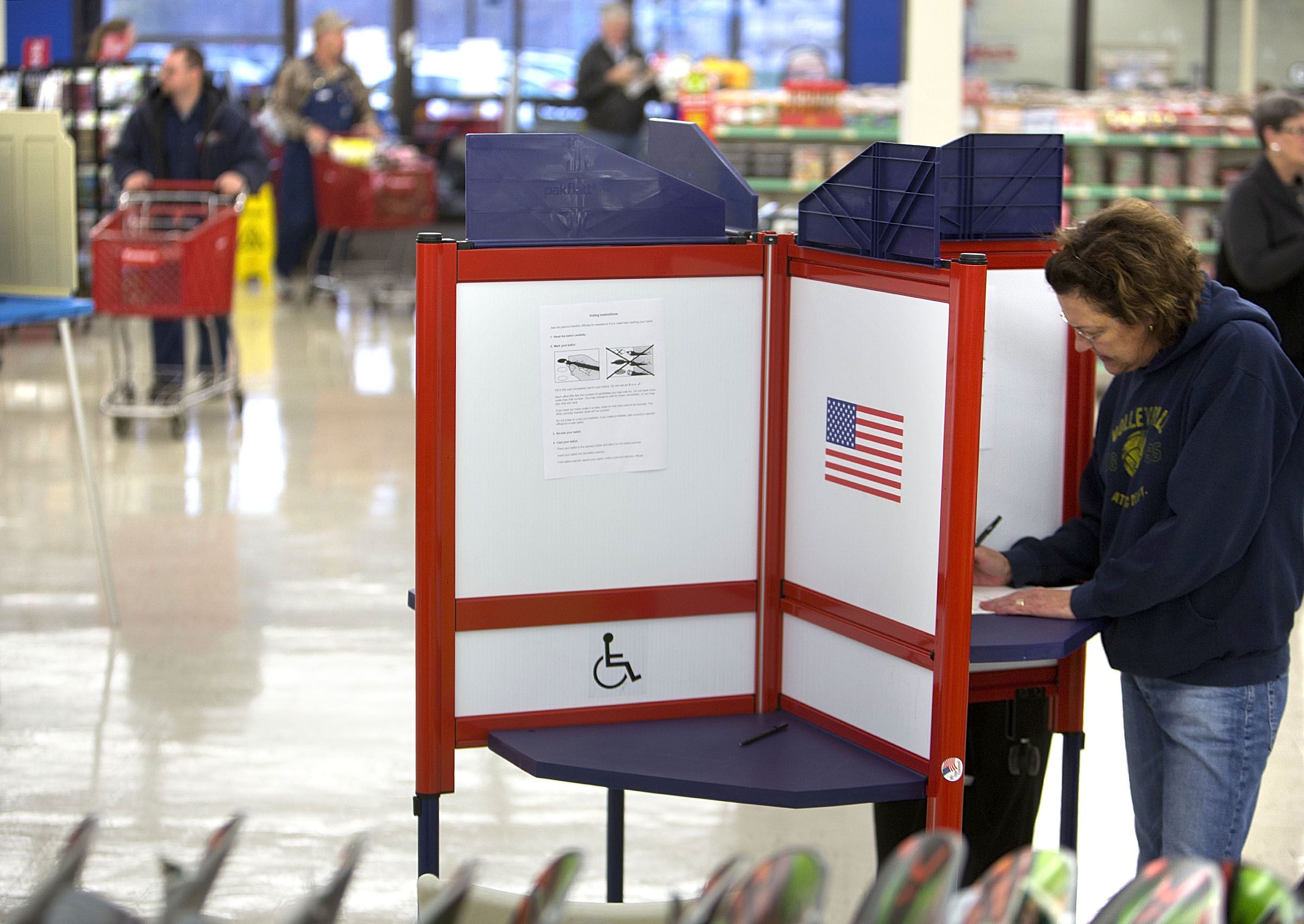 Russians Successfully Hacked U S Voter Systems Before 2016 Election