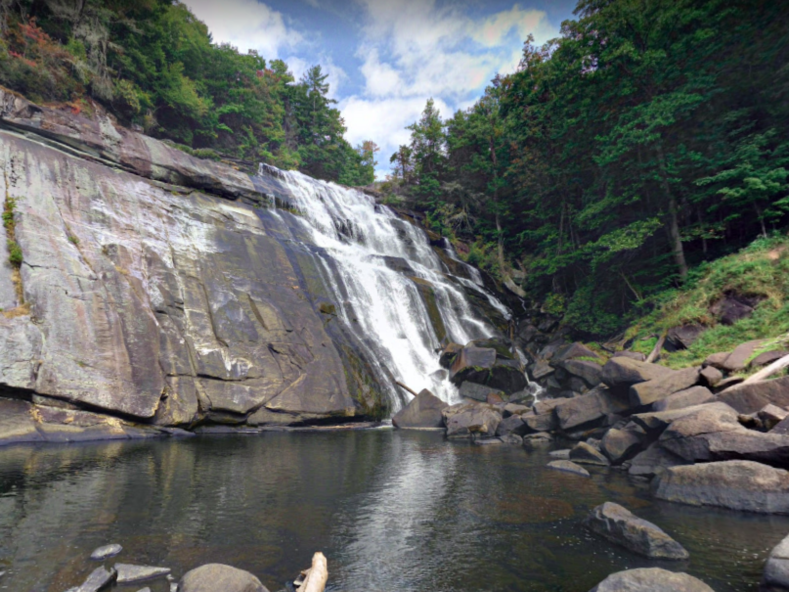 Rainbow Falls Teenage Girl Latest To Die In Waterfall Related
