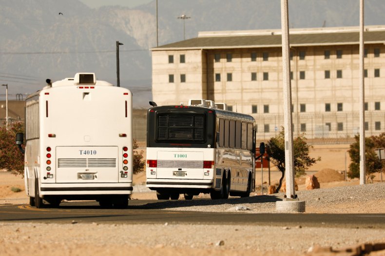 2018-06-08T152317Z_21725107_RC1AFF59F010_RTRMADP_3_USA-IMMIGRATION-PRISONS