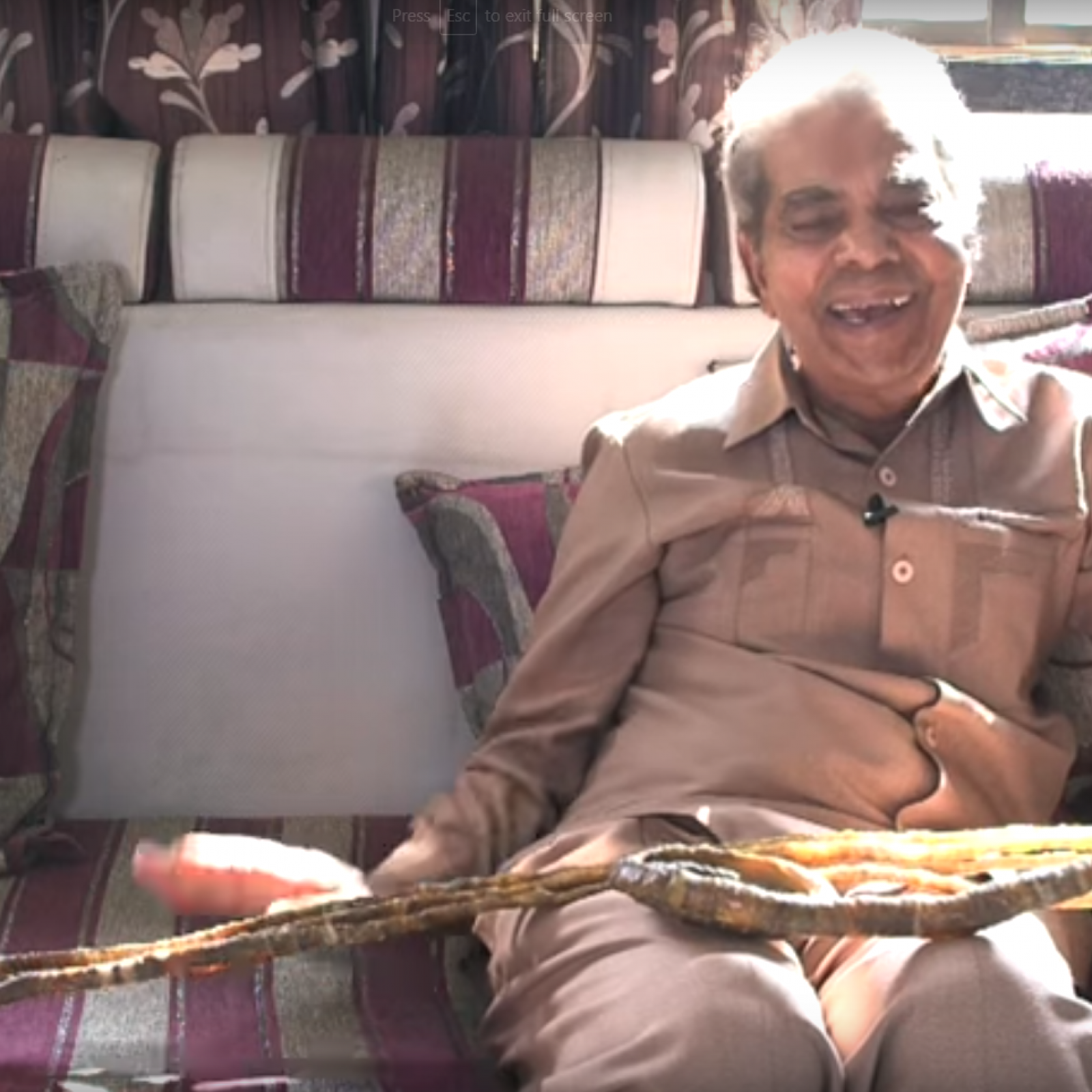 Man With World's Longest Fingernails Cuts Them Off After 66 Years, Sells  Them To Museum