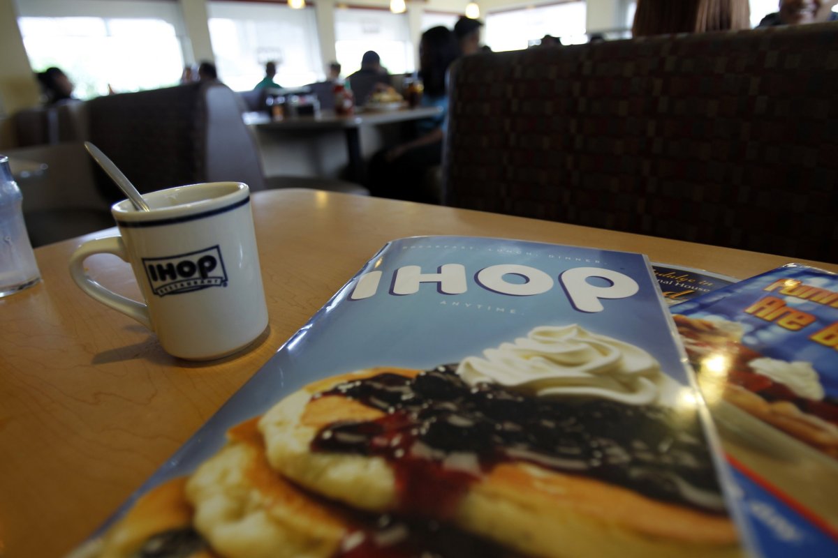 Black Washington University Students Falsely Accused of Dine and Dash at  IHOP, Police Apologize