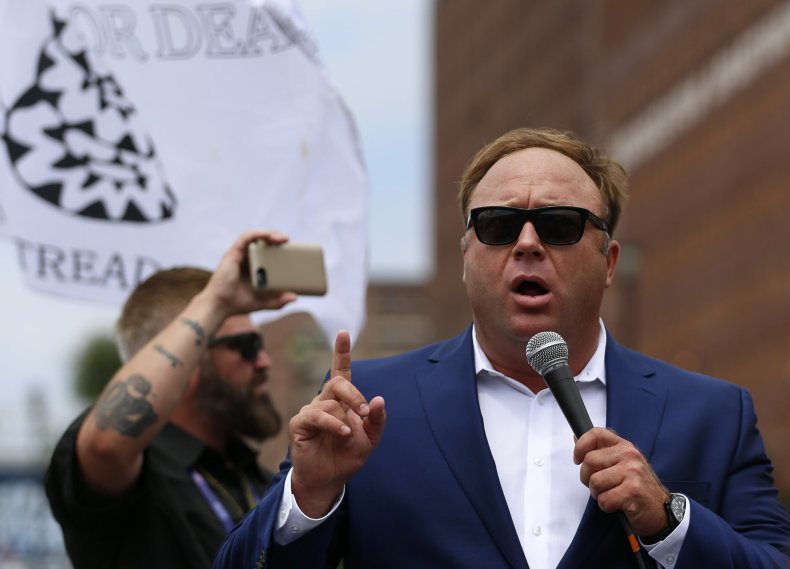 Alex Jones, Donald Trump, InfoWars
