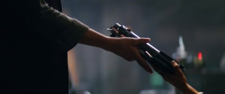 Star-Wars-The-Force-Awakens-general-leia-maz-kanata-700x293