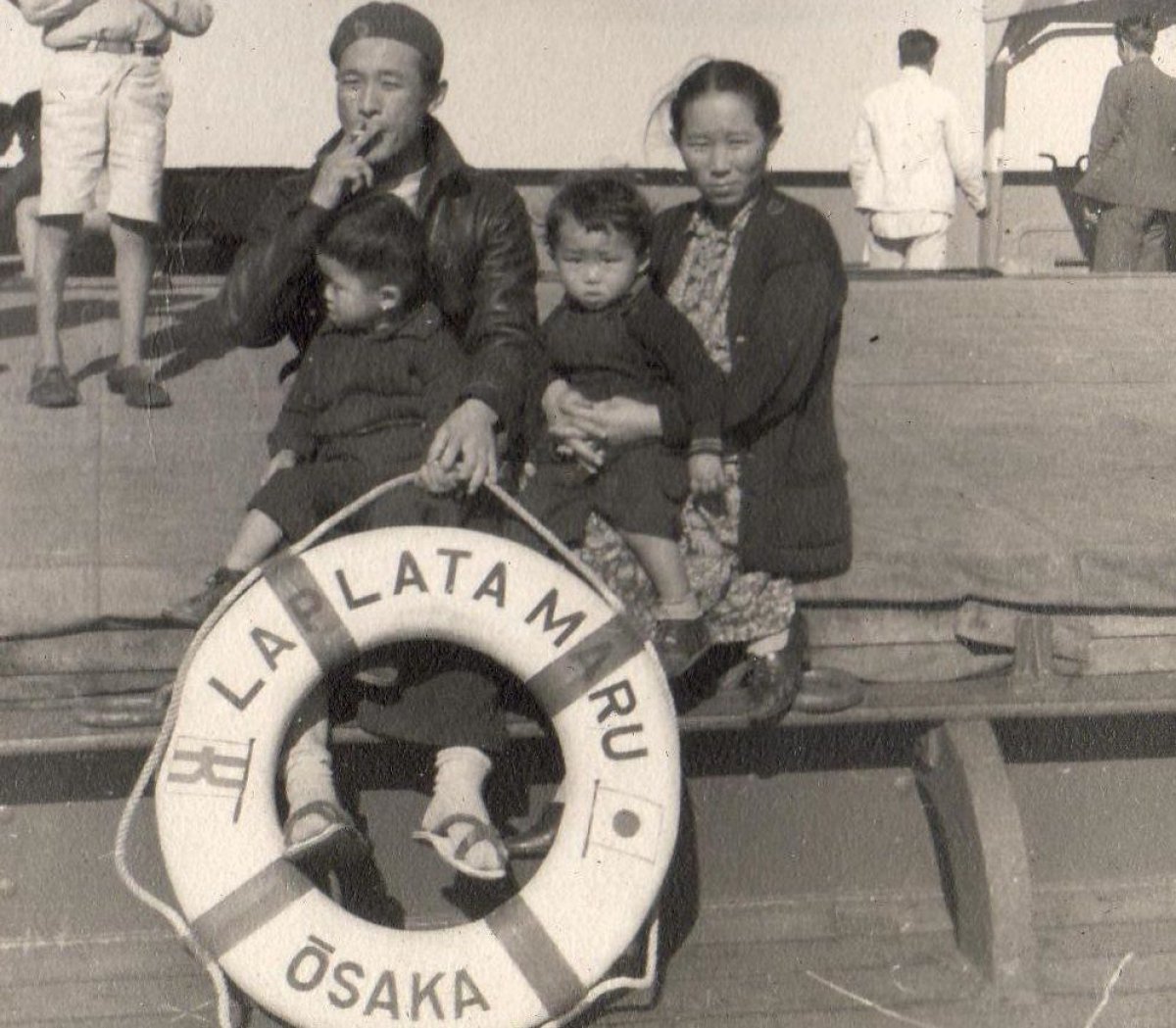 8_3_Kakita Family going to Hiroshima 1940
