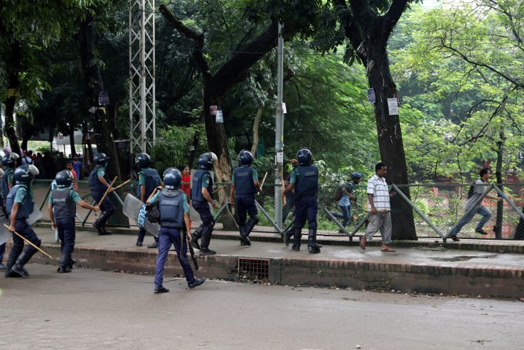 2018-08-05T115915Z_1_LYNXMPEE7408W_RTROPTP_4_BANGLADESH抗议 2018-08-05T115915Z_1_LYNXMPEE7408W_RTROPTP_4_BANGLADESH-PROTEST