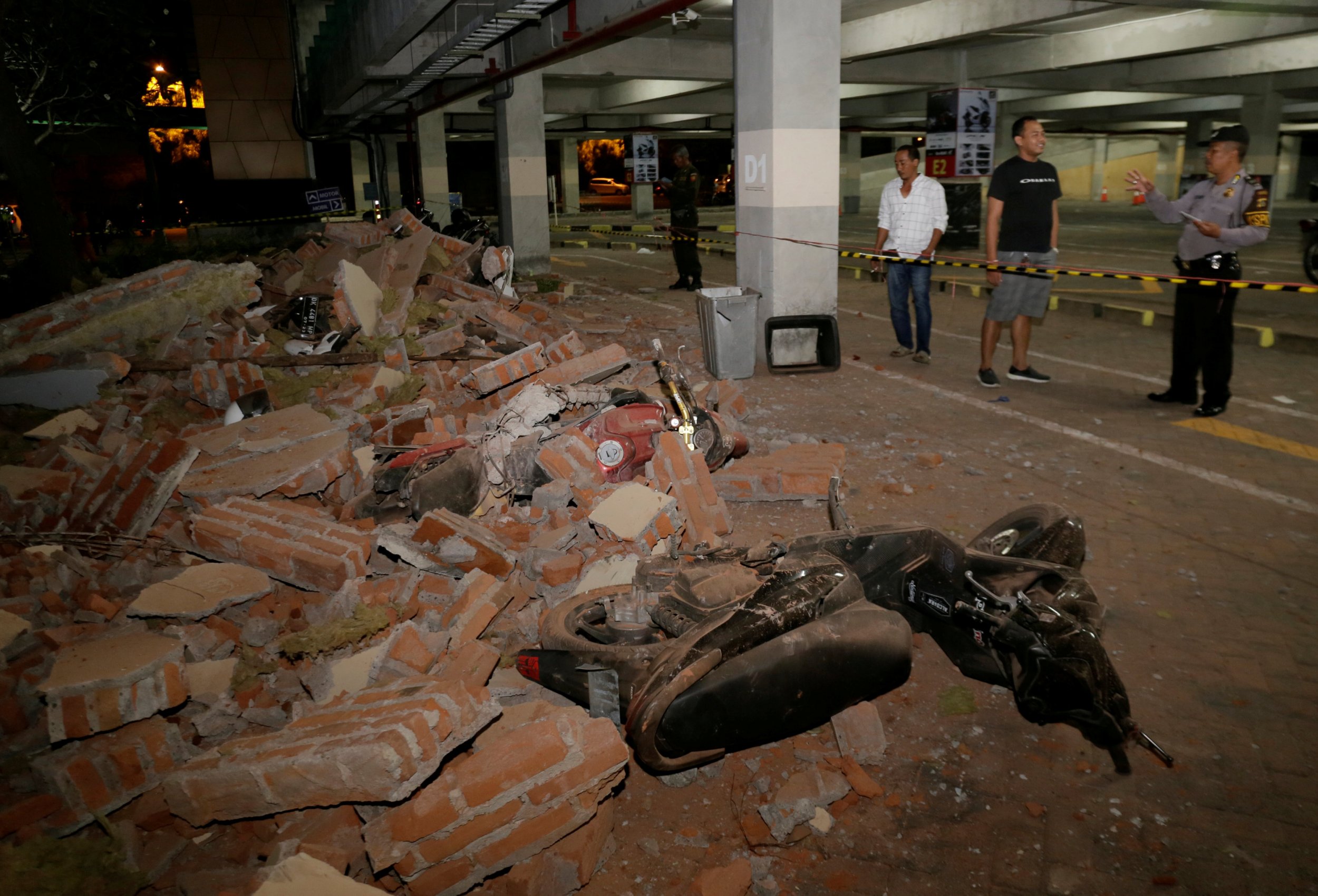 More Than 30 Dead After Second Indonesian Earthquake In A Week - Newsweek