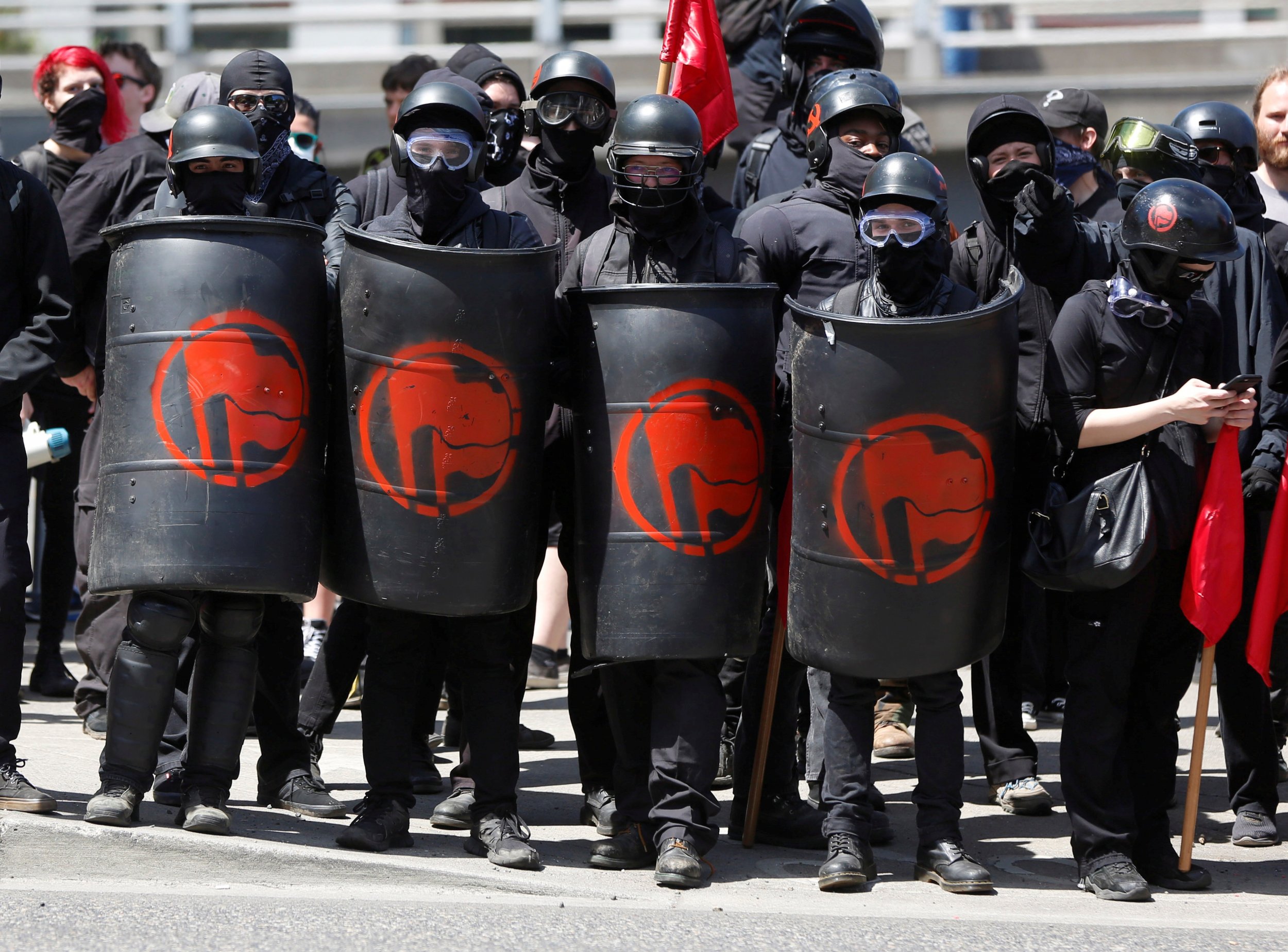 Video Portland Antifa Beats Bernie Sanders Voter For Carrying An 1223