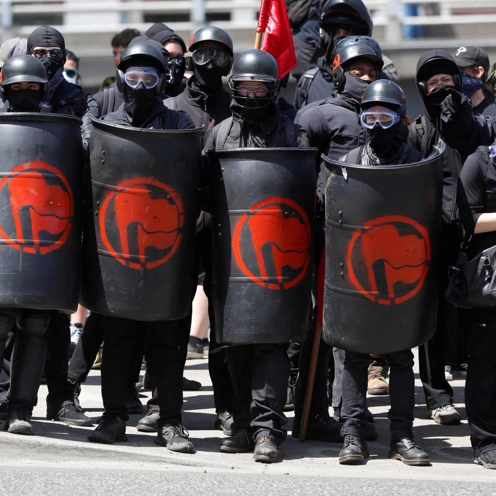 Video: Portland Antifa Beats Bernie Sanders Voter for Carrying an ...