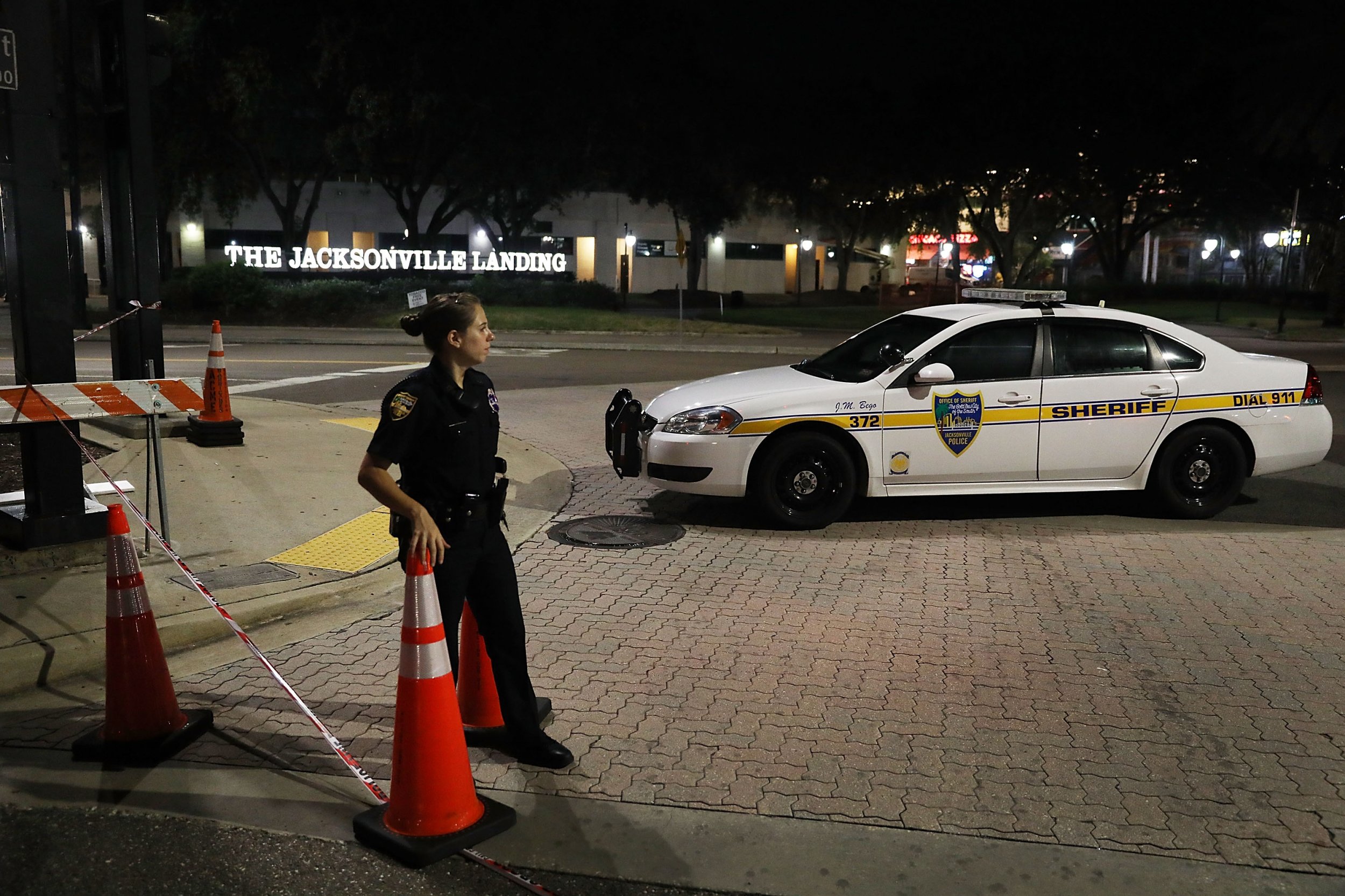 Полицейских называют фараонами. Jacksonville shooting. David Katz Shooter. Офис Флорида. ИИ В полиции.