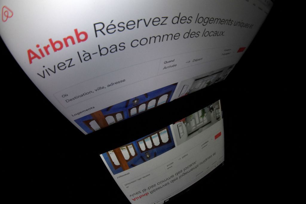 Paris Airbnb: Hosts Hit With Over $1.5m In Fines As City Mulls ...