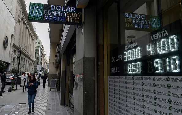 1025288466-594x594 1025288466-594x594