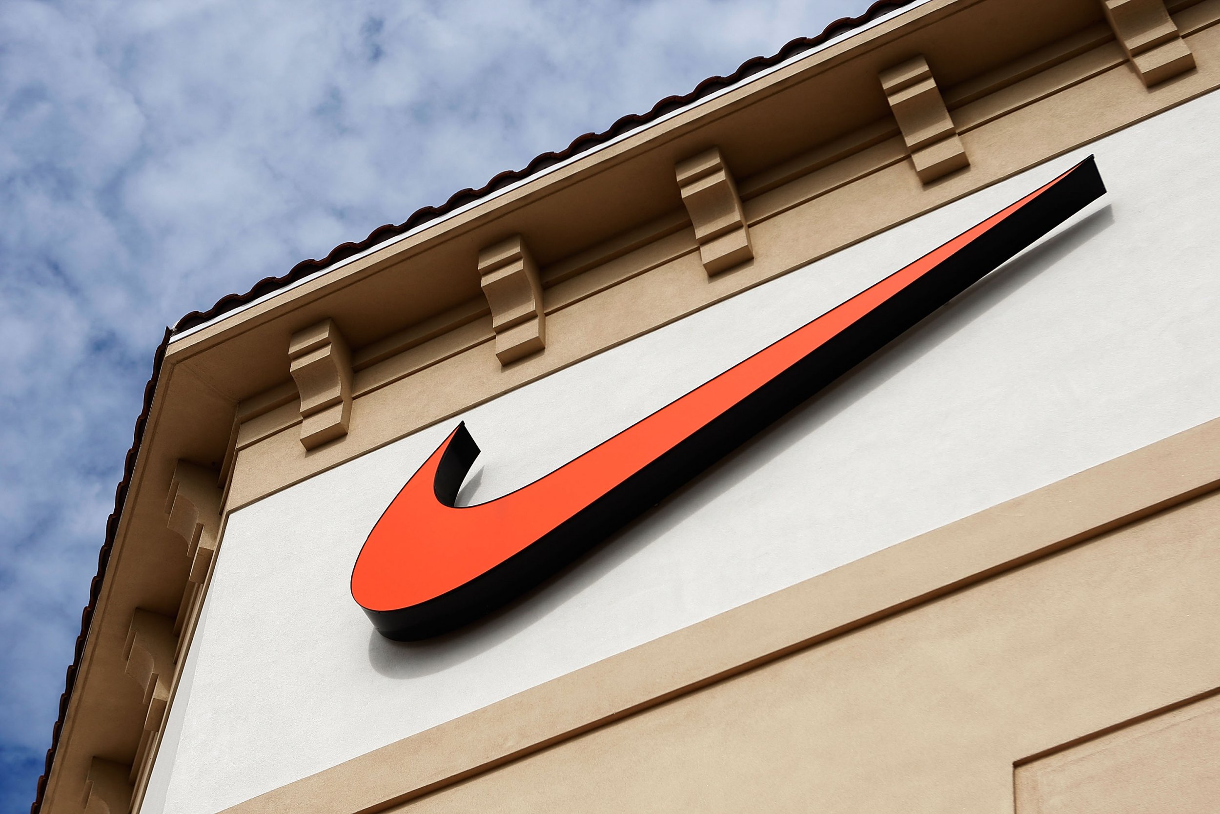 Sentimiento de culpa barba clon Nike Stock: What Happened to Share Prices Amid Colin Kaepernick Ad Reveal?