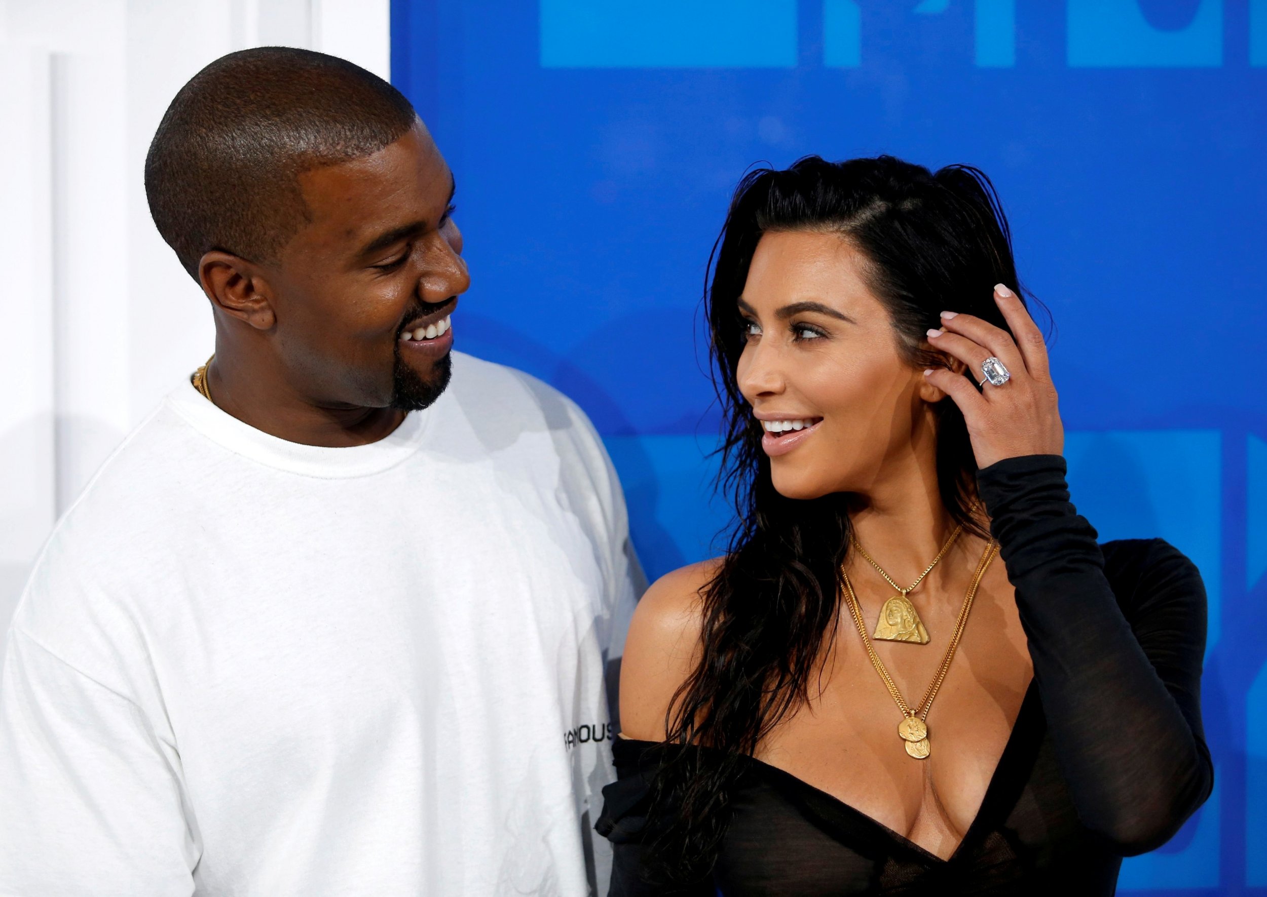 Pornhub Awards Kim Kardashian Lost Her Category at the Ceremony Directed by Kanye West photo