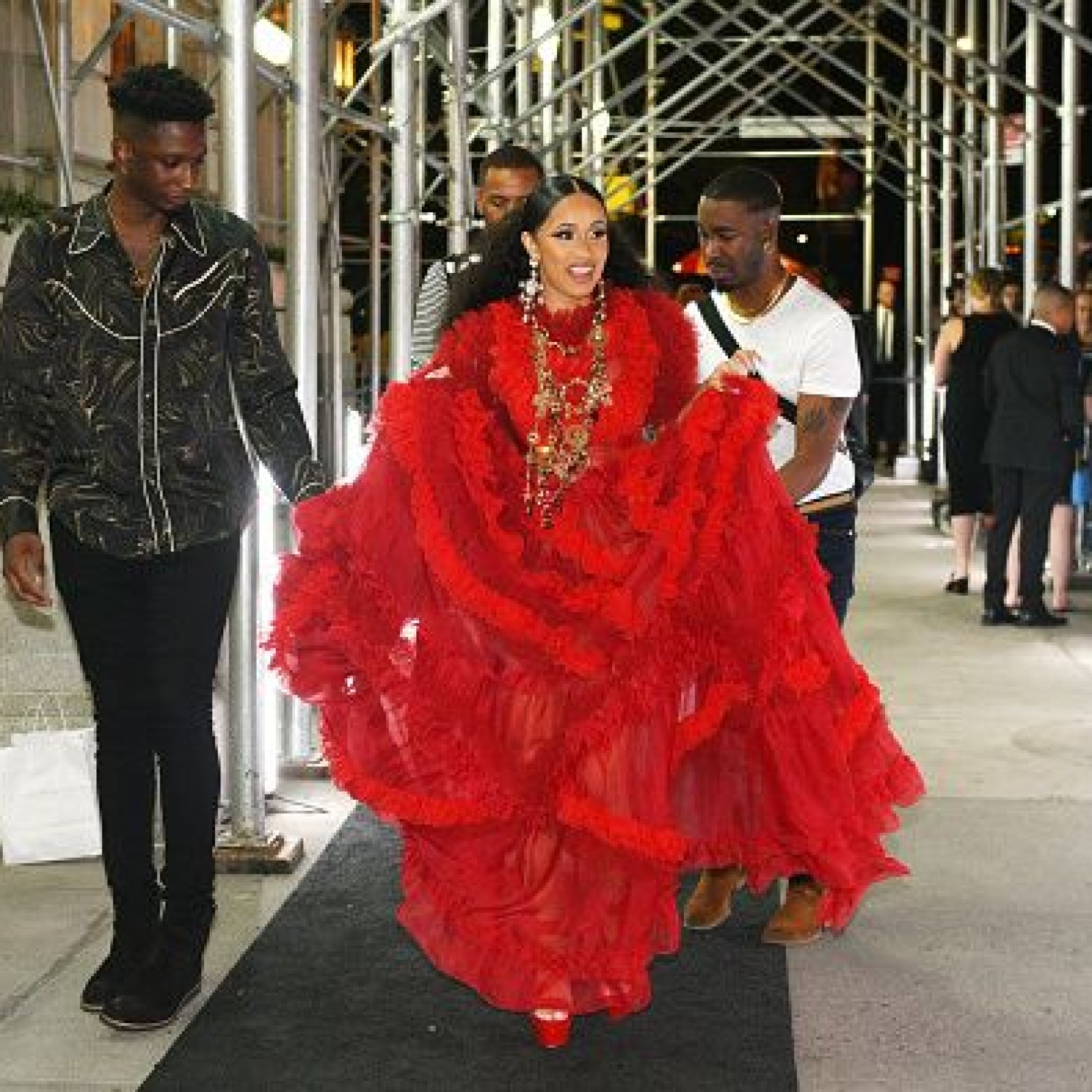 Cardi B Vs Nicki Minaj What Happened At New York Fashion Week Cardi B Vs Nicki Minaj What Happened At New York Fashion Week