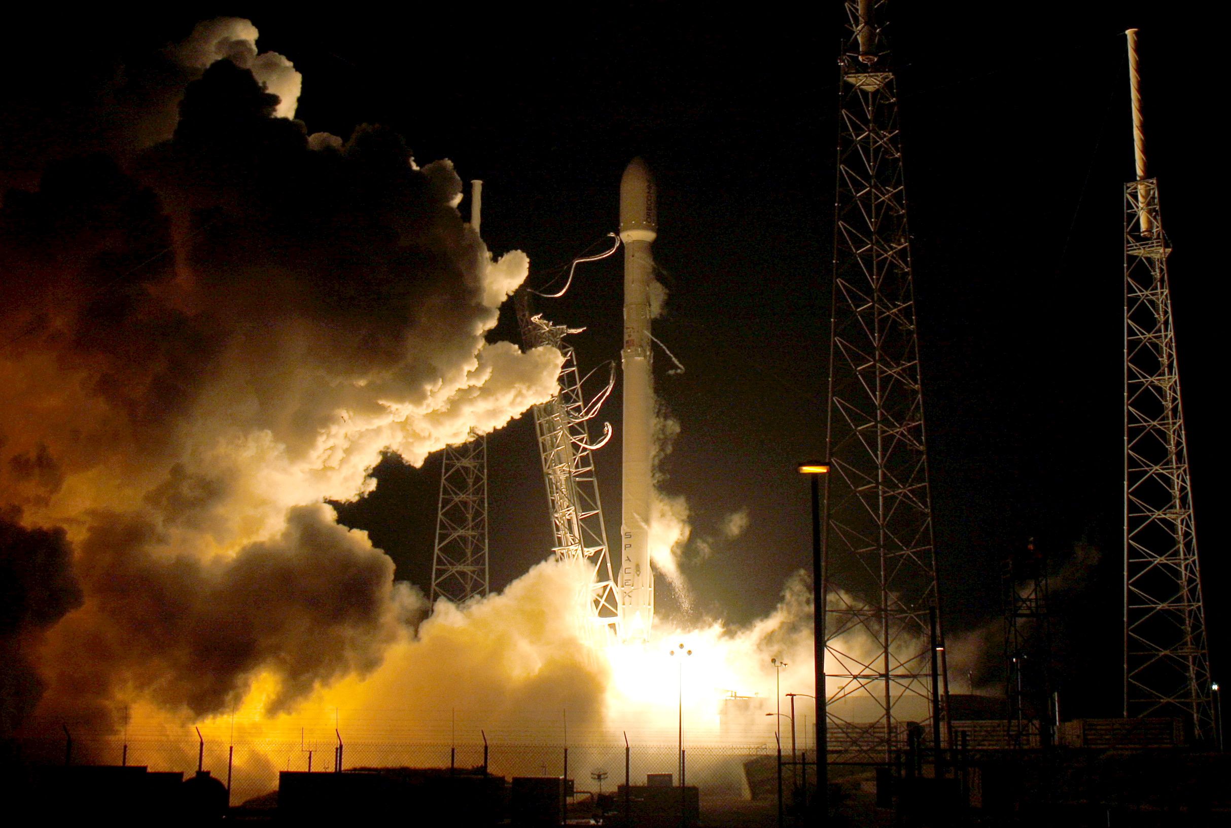 Elon Musk's SpaceX Launches Falcon 9 Telstar 18 Vantage Satellite Into ...