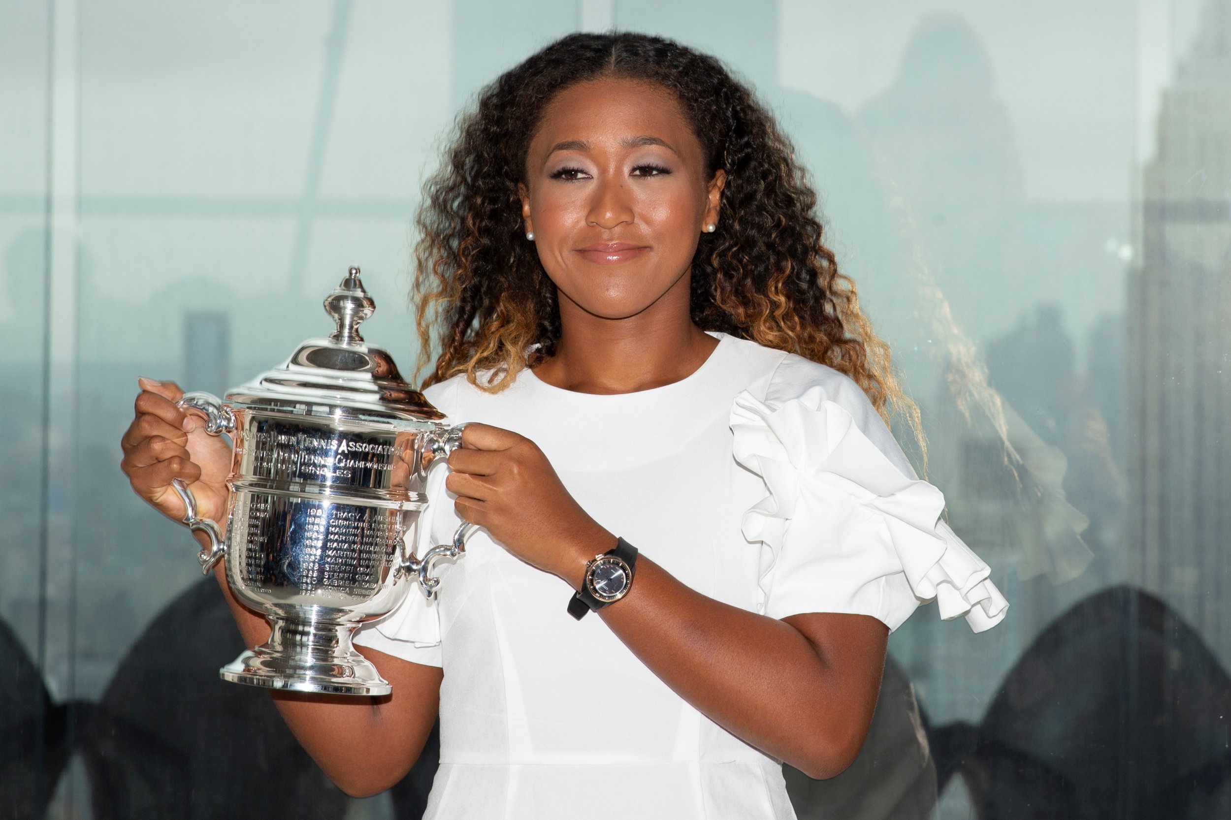 Naomi Osaka's US Open trophy photo shoot