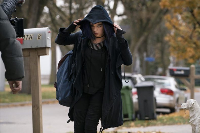 titans dc streaming service photos