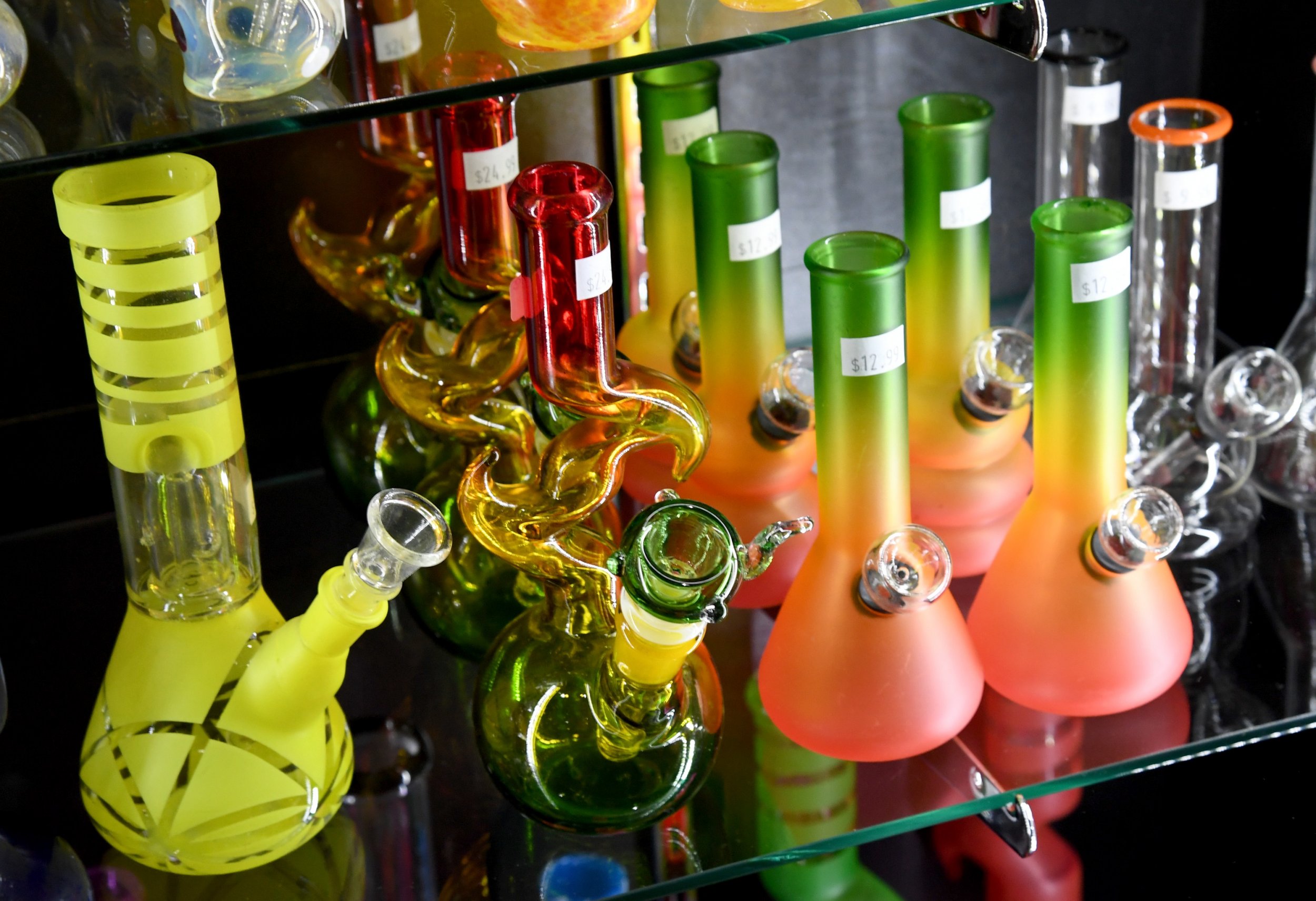 California cops to auction off bongs seized from cannabis shops