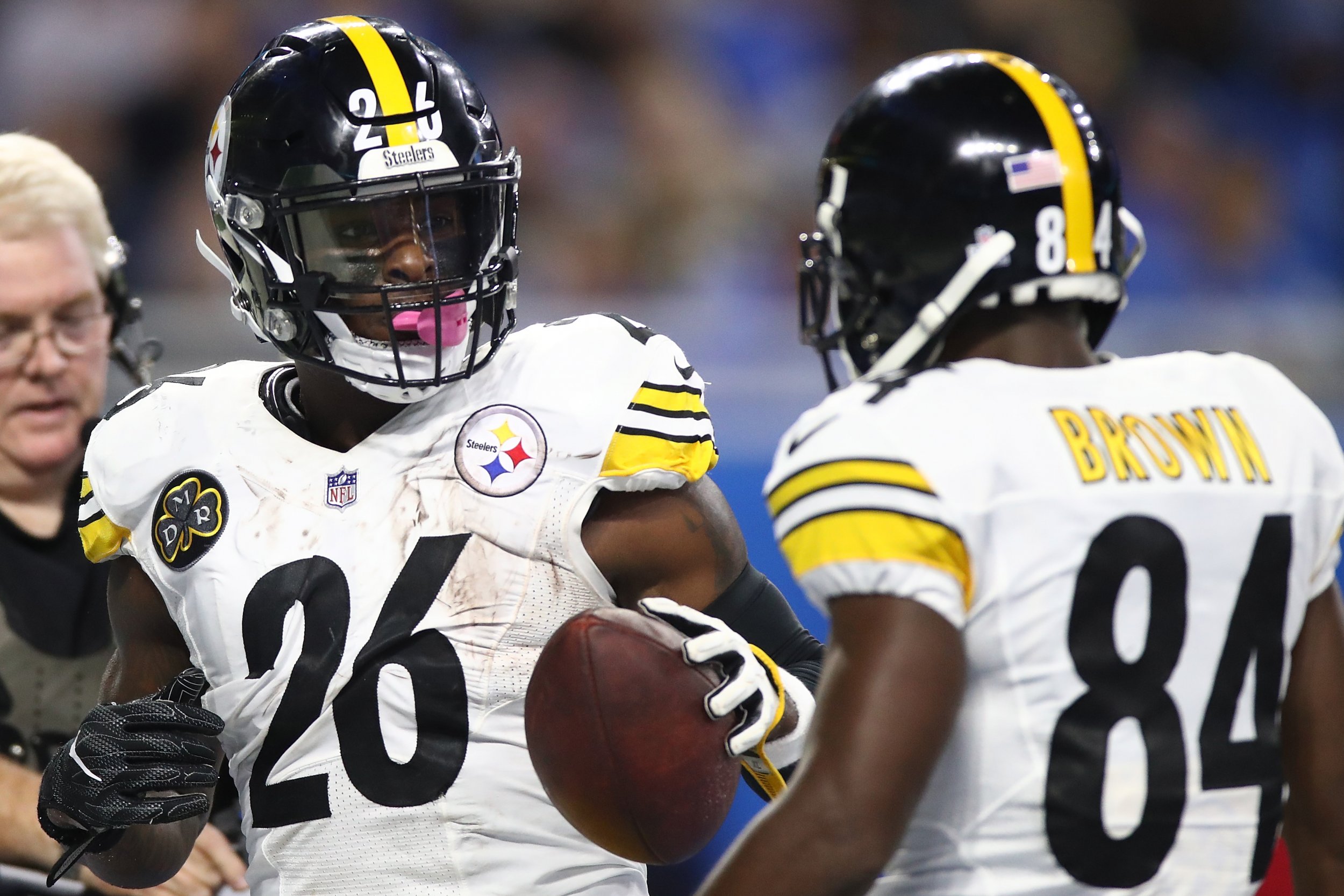 What S Going On With The Pittsburgh Steelers Antonio Brown Reportedly No Showed Meetings Amid Bell Holdout