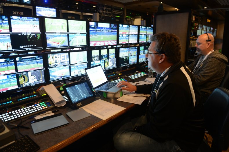 FOX-College-Football-Production-Truck