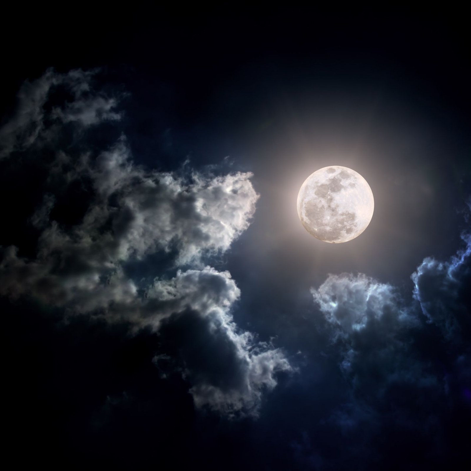 Full Moon September 2018: Do Crime Rates Really Rise With a Full Moon?