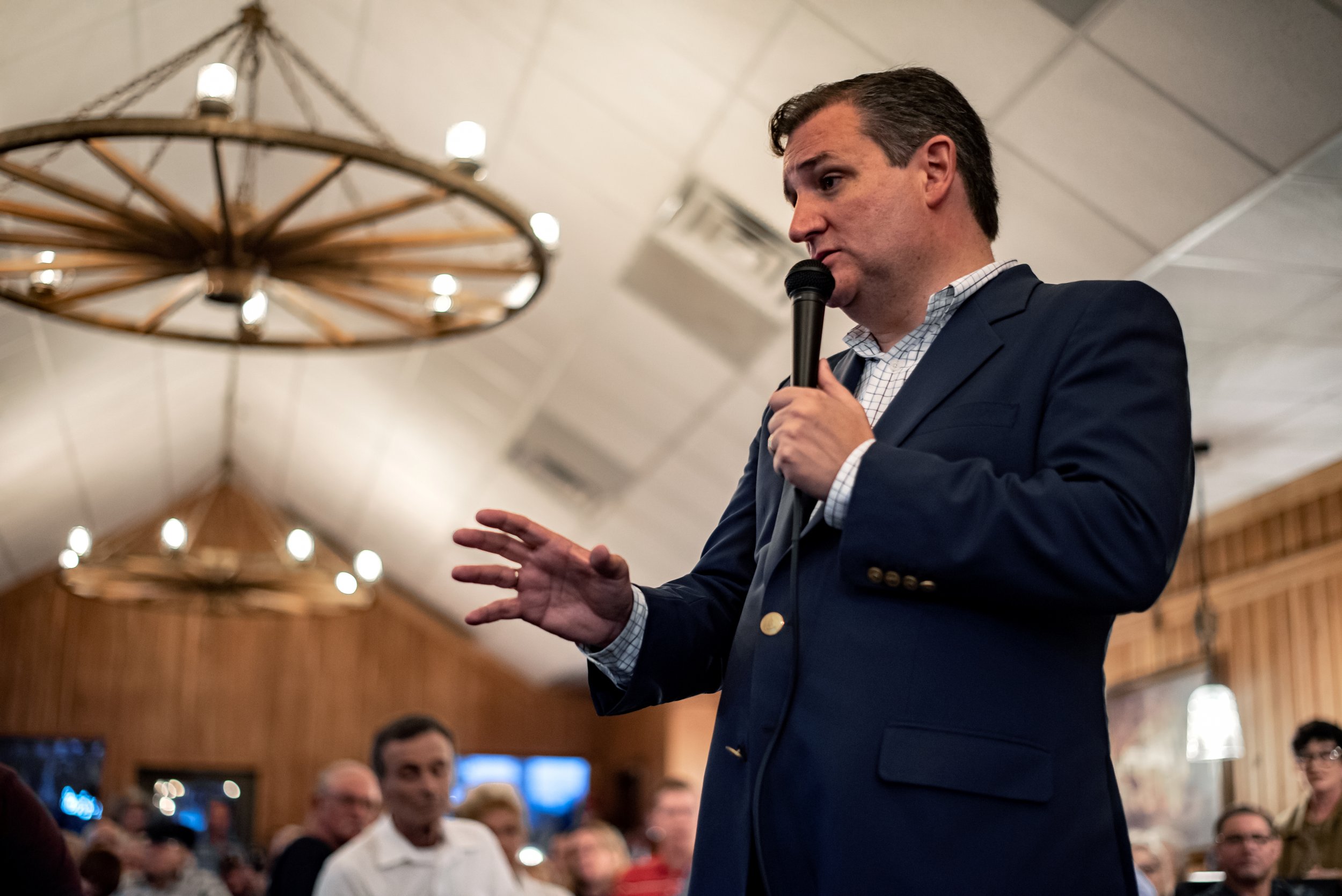 Ted Cruz Chased From Restaurant By Anti Kavanaugh Protesters Do