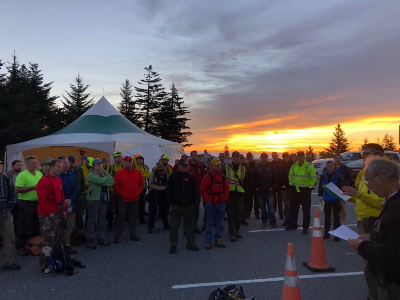 SearchCrewsAtMorningBriefing_NPSPhoto