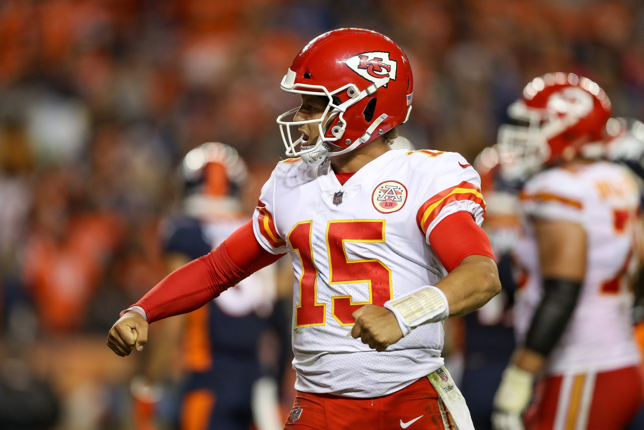 Kansas City Chiefs' Patrick Mahomes gets rushing TD vs. Denver Broncos