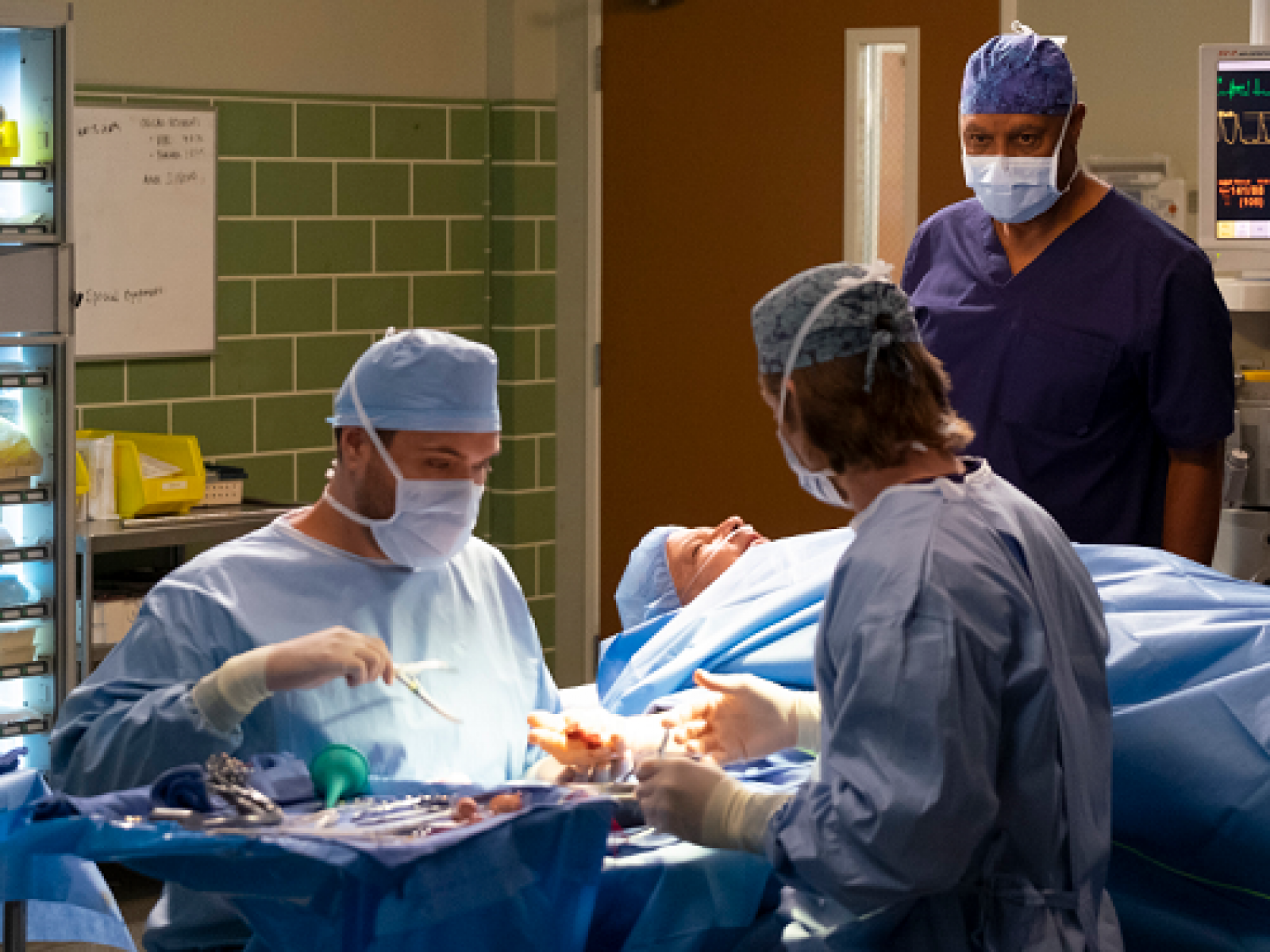 Watch greys anatomy season 2025 15 episode 3 free