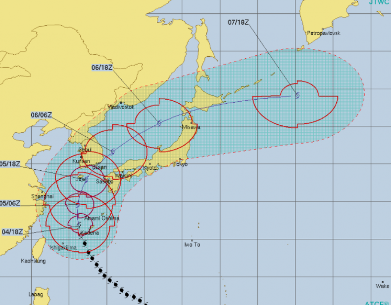Typhoon Kong Rey Path, Tracker