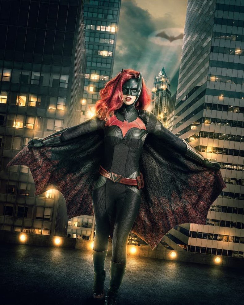 ruby rose batwoman costume arrowverse crossover 2018