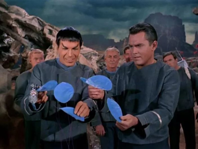 star-trek-cage-spock-smile