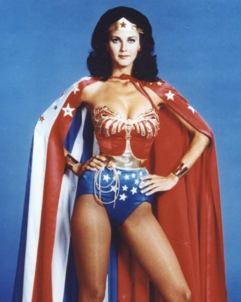 WONDER+WOMAN lynda carter dc universe