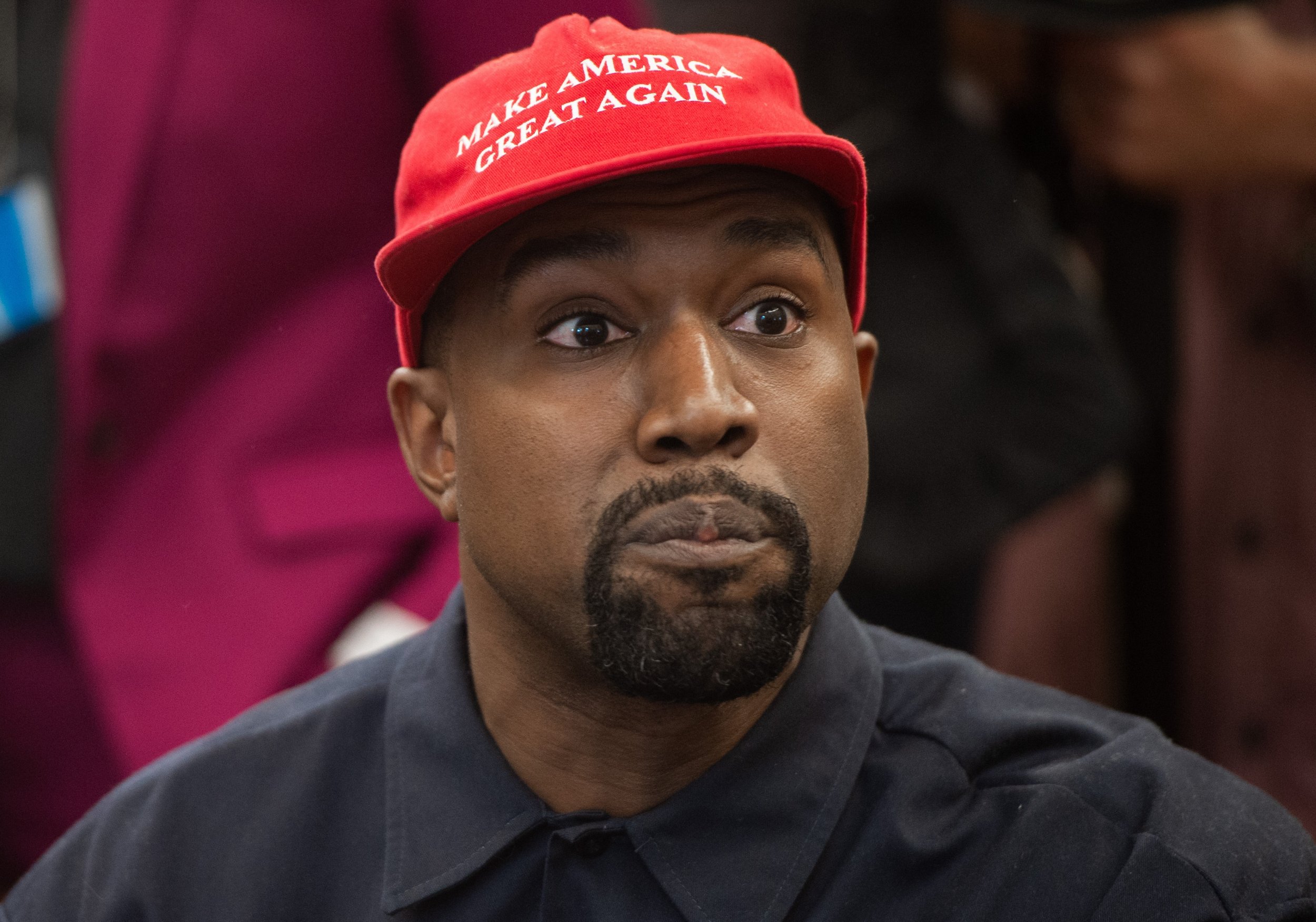 Resultado de imagen de kanye west maga