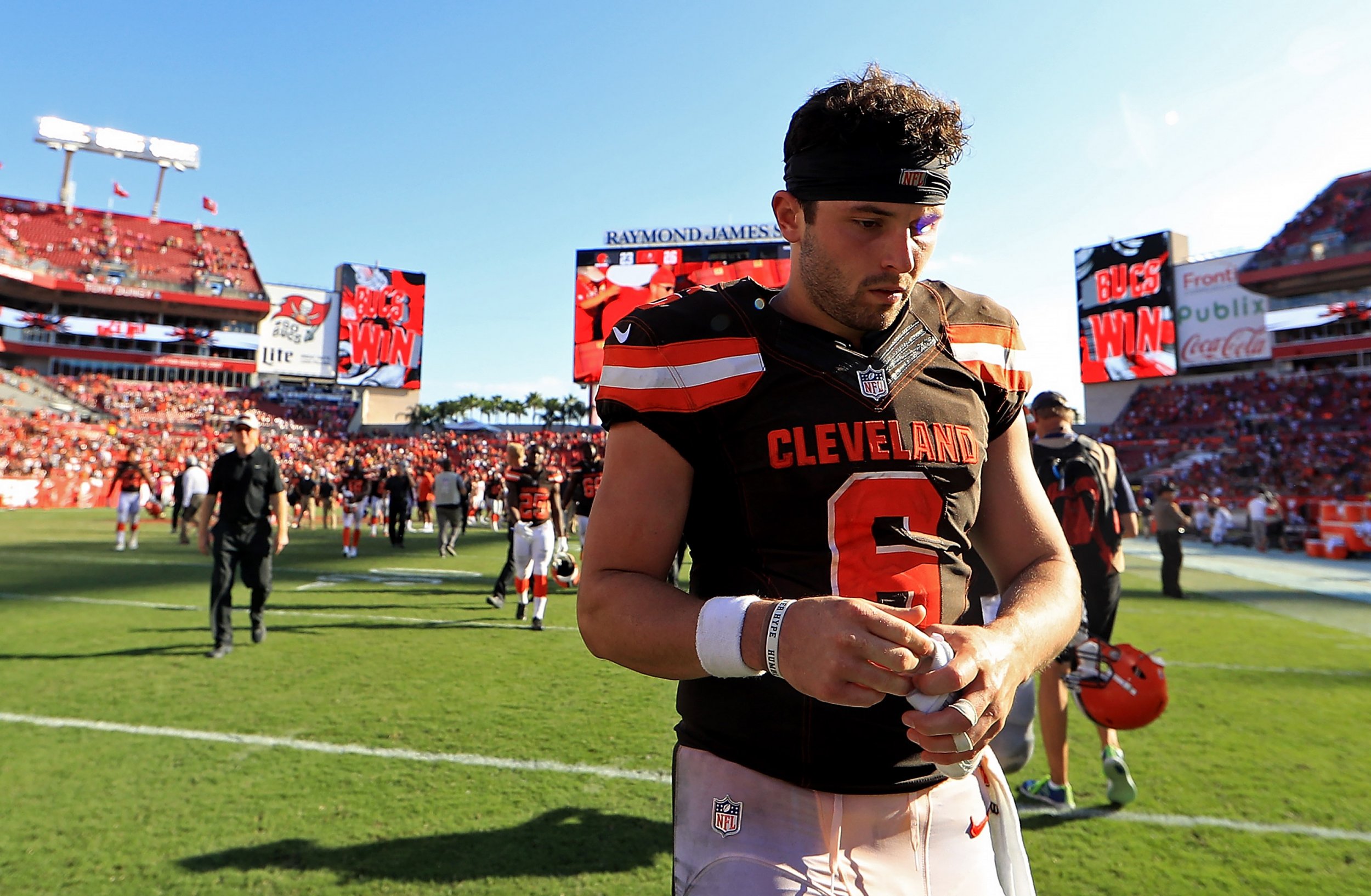 browns qb jersey meme