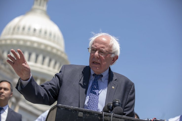 Bernie Sanders Doesn’t Buy There’s a Blue Wave Coming for Democrats Bernie Sanders Doesn’t Buy There’s a Blue Wave Coming for Democrats