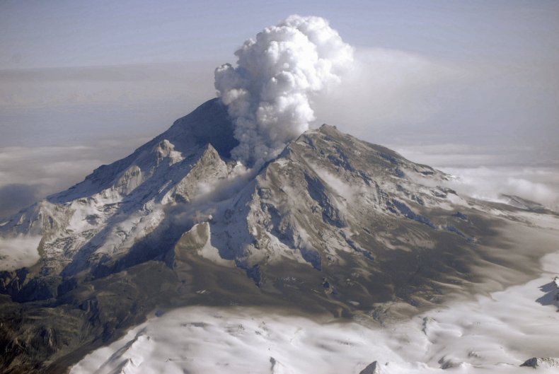 10_26_Redoubt Volcano