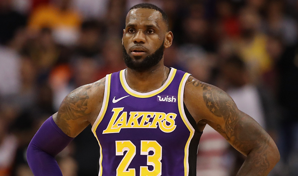 LeBron James Wore a Beto O'Rourke Hat at Lakers Game Against San ...