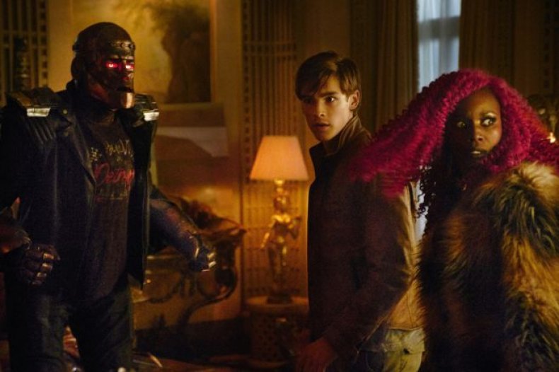 'Titans' episode 4, "Doom Patrol." starfire dick robin