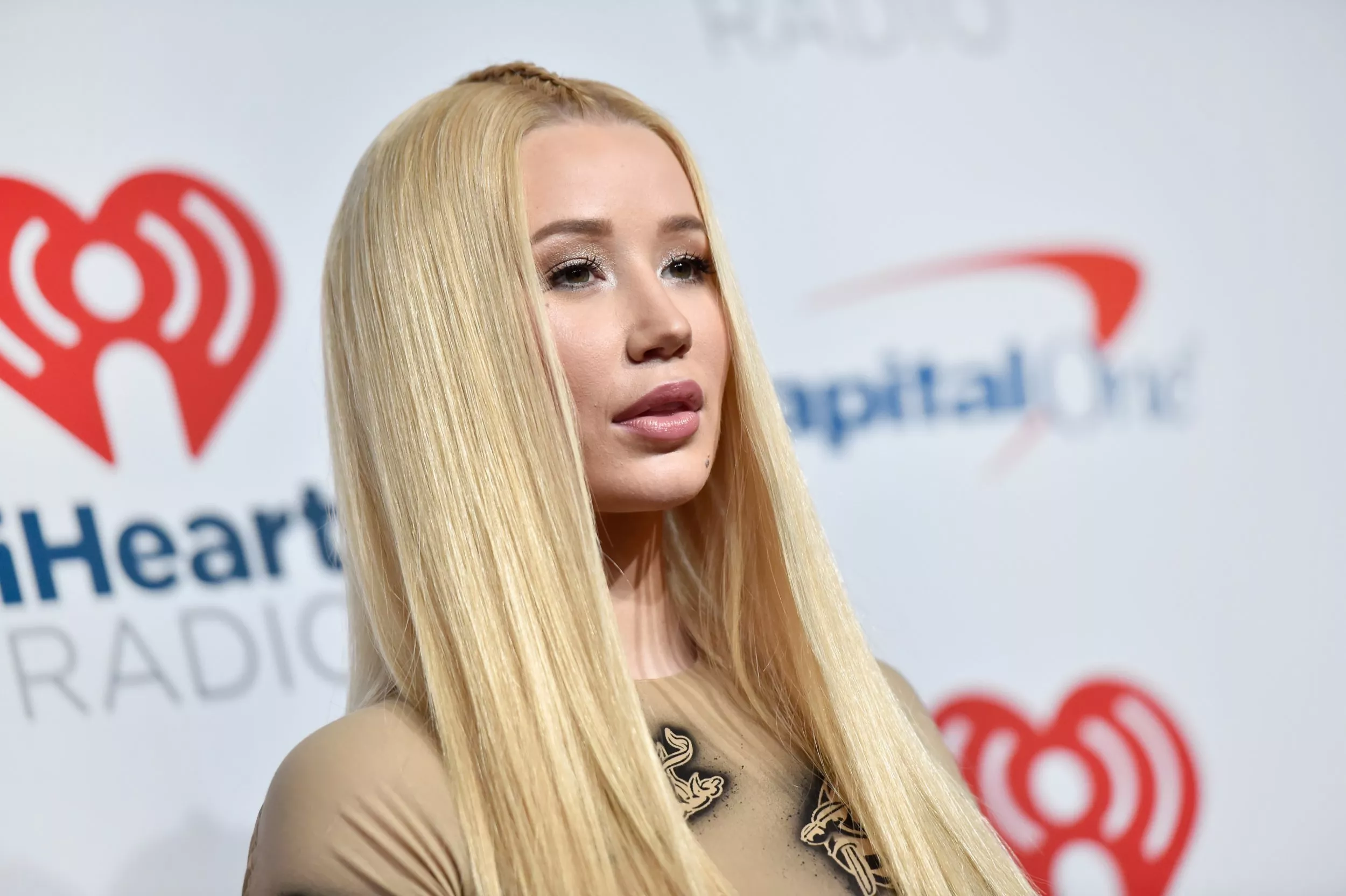 Iggy Azalea And Azealia Banks Feud A History Of Iggy Azalea And